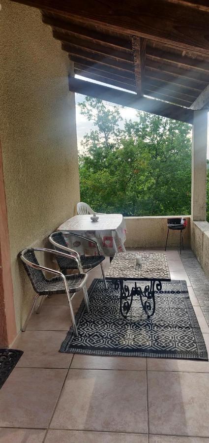 Chez Fanny - Les Tuileries - Gite 1-4 Pers. Avec Jardin Privatif - Proche Cahors Le Montat Buitenkant foto